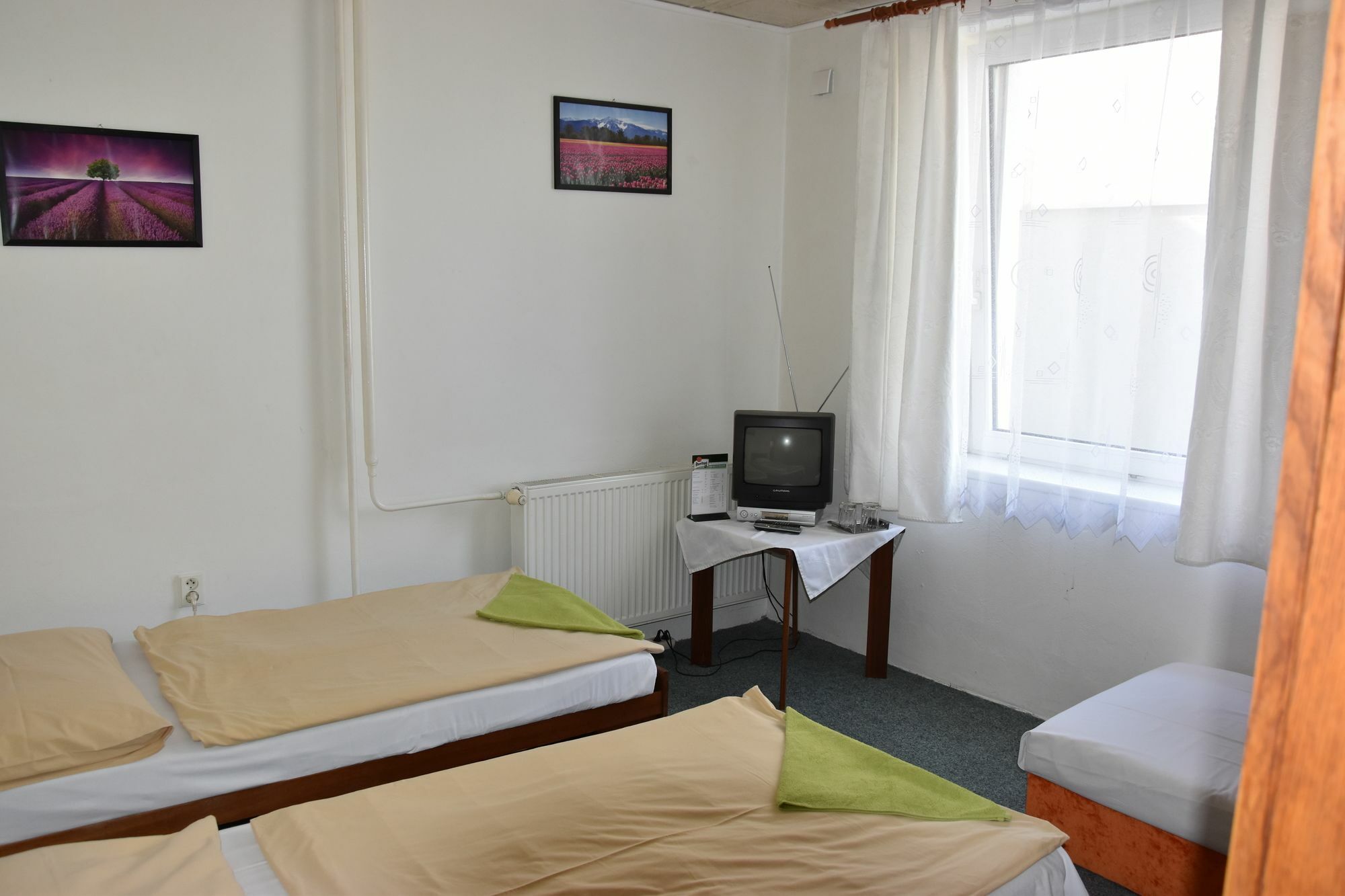 Alexander Hotel 2*