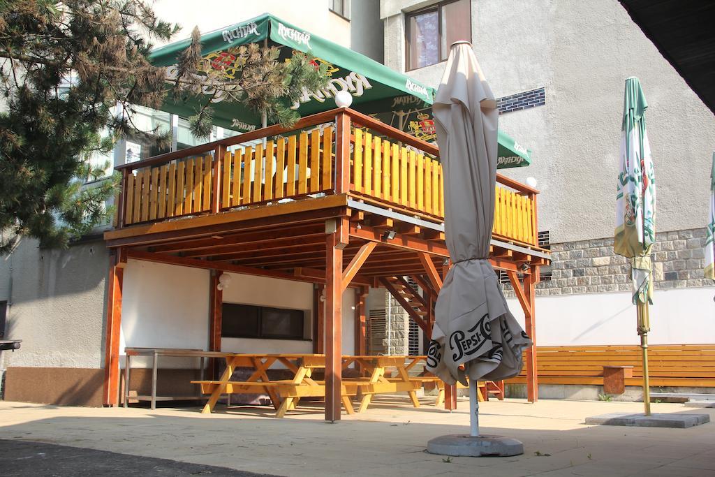 Alexander Hotel
