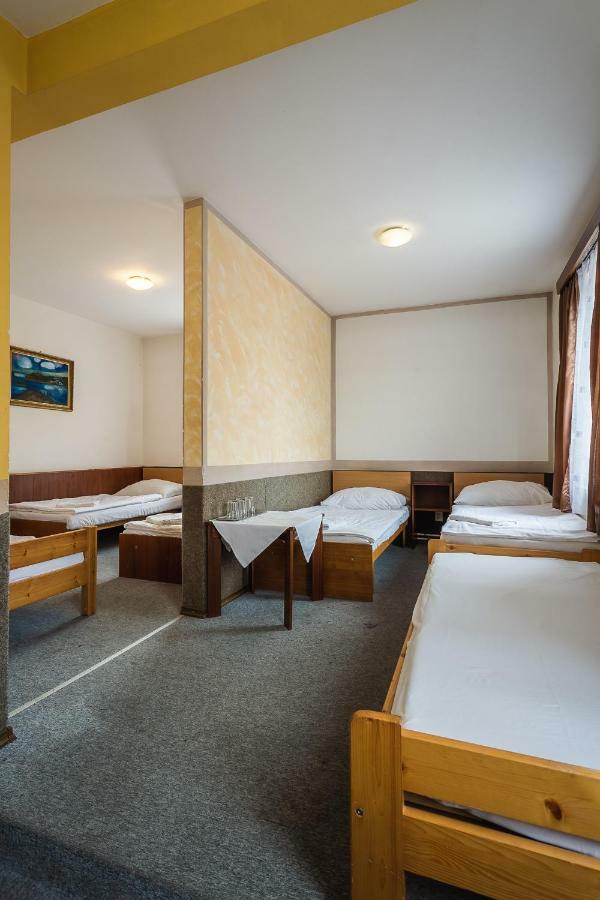 Hotel Alexander 2*